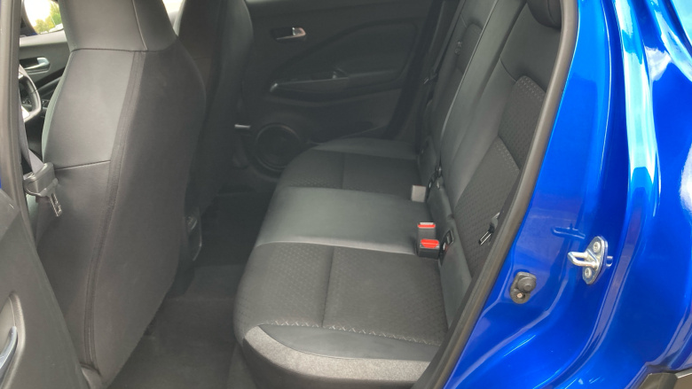 Nissan Juke 1.0 DiG-T N-Connecta 5dr DCT Petrol Hatchback